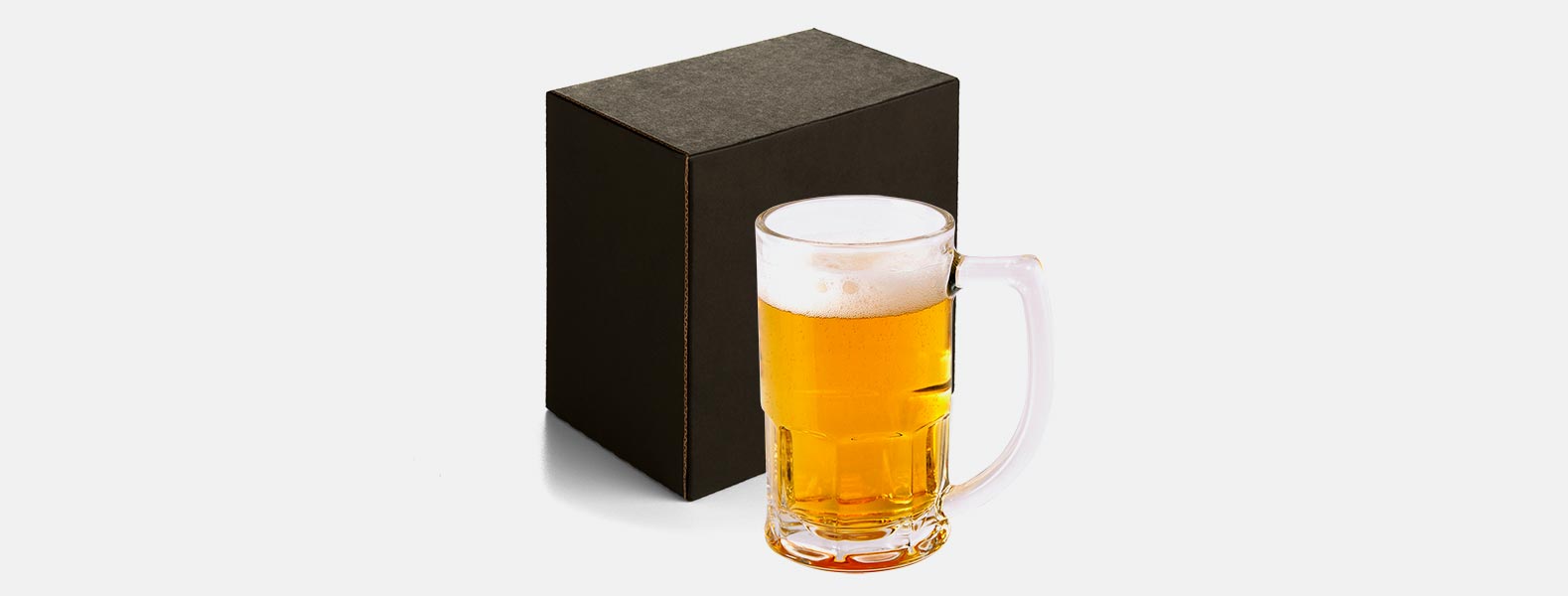 Caneca de Vidro para Chopp ou cerveja. Capacidade: 340 ml Utilidade do Produto: Ideal para brindar os melhores momentos.