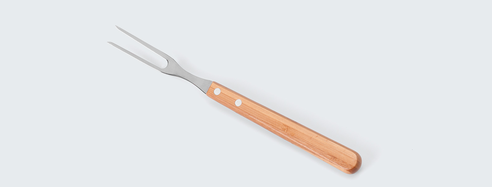 Conjunto de Faca em Bambu/Aço Inox. Acompanha faca 7'', garfo em Bambu/Inox e caixa para presente. Como cortesia, fazemos uma gravação na lâmina da faca com os cortes do boi.