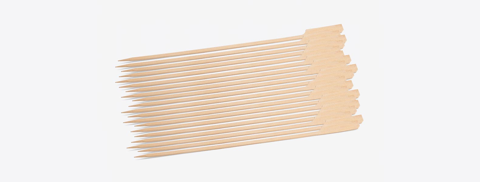 Conjunto composto por 20 espetos para petiscos confeccionados em bambu. Disponível em tamanhos, cores e modelos diferentes.