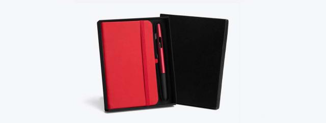 caderneta-p-anotacoes-com-caneta-vermelha