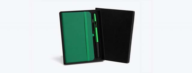 caderneta-p-anotacoes-com-caneta-verde